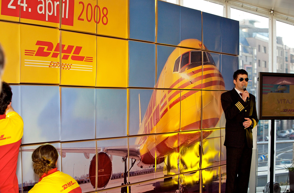 DHL